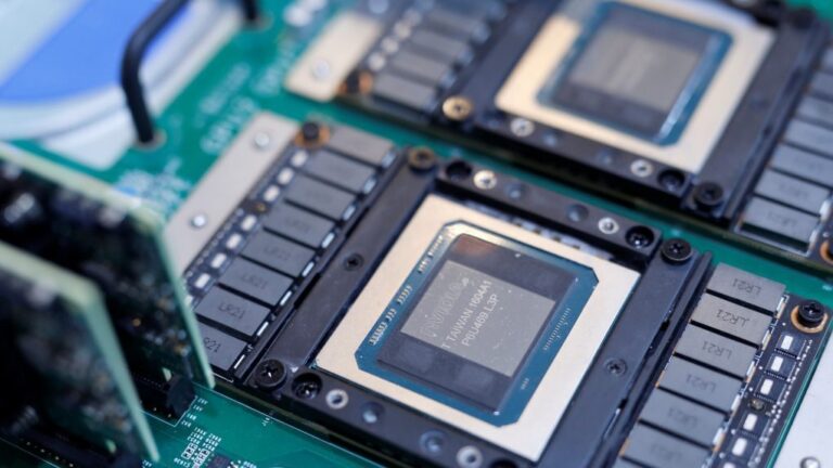 芯片大戰｜美國傳最快感恩節假期前　將最多200間中國芯片公司列入貿易限制名單 - shareandstocks.com